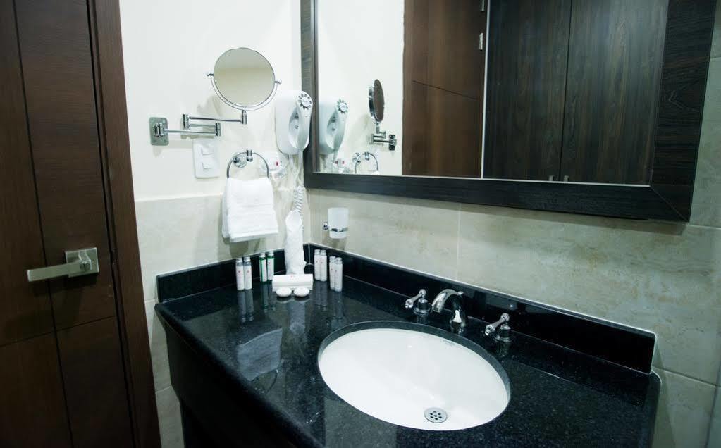 Hotel Hr Amada קוקוטה מראה חיצוני תמונה